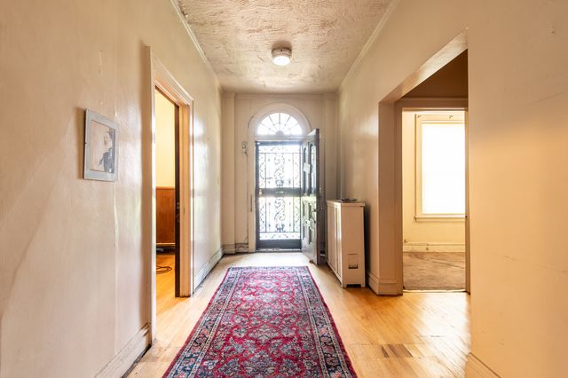 8725 S May Street, Chicago, IL 60620