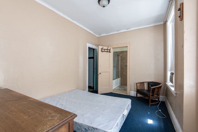 8725 S May Street, Chicago, IL 60620