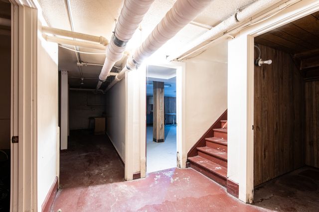 8725 S May Street, Chicago, IL 60620