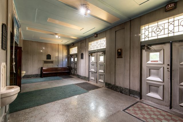 8725 S May Street, Chicago, IL 60620