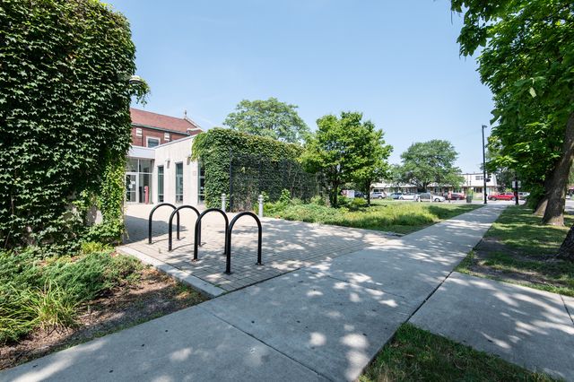 8725 S May Street, Chicago, IL 60620