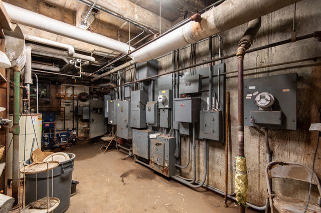 8725 S May Street, Chicago, IL 60620