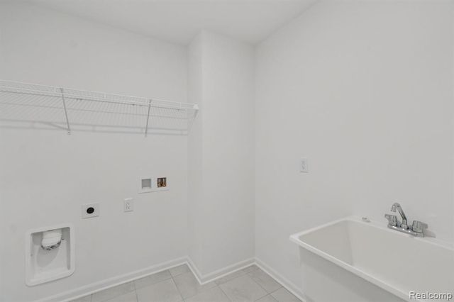 5567 East Spaniel Drive, Ann Arbor, MI 48108