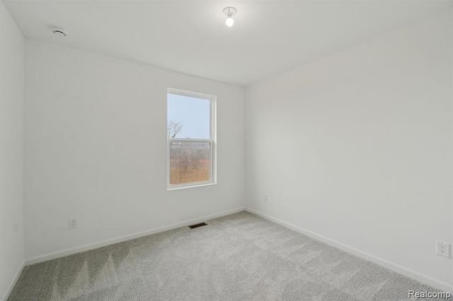 5567 East Spaniel Drive, Ann Arbor, MI 48108