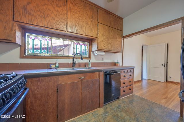 4318 E Whitman Street, Tucson, AZ 85711