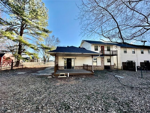 1242 SW Elm Tree Road, Bentonville, AR 72712