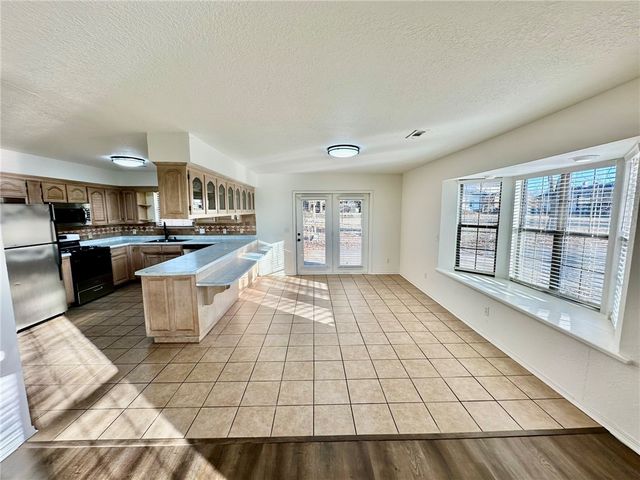 1242 SW Elm Tree Road, Bentonville, AR 72712