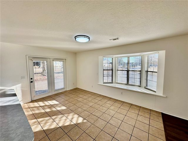 1242 SW Elm Tree Road, Bentonville, AR 72712