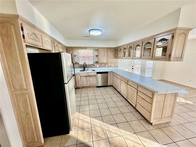 1242 SW Elm Tree Road, Bentonville, AR 72712