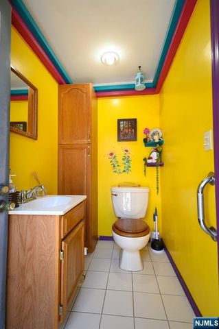 271 S Boulevard, Saddle Brook, NJ 07663