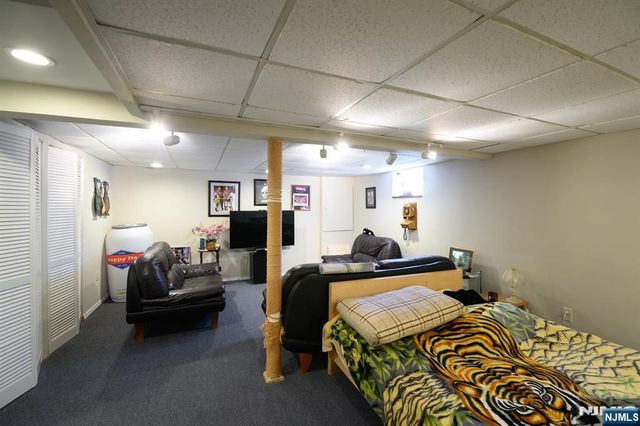 271 S Boulevard, Saddle Brook, NJ 07663