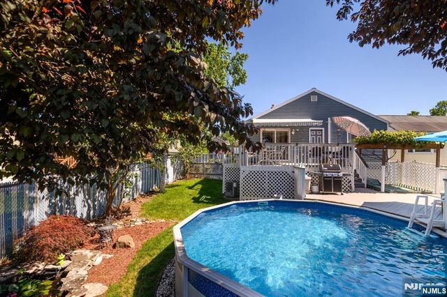 271 S Boulevard, Saddle Brook, NJ 07663