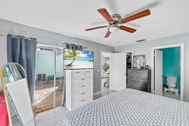 9302 SW 5th St B, Boca Raton, FL 33428