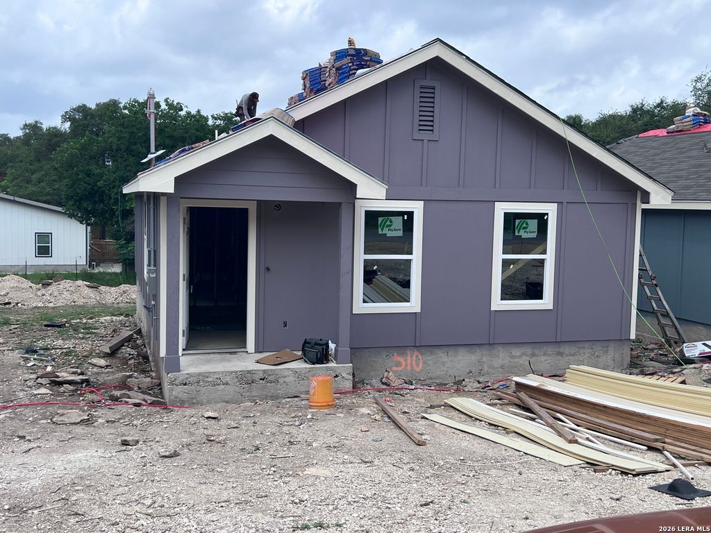 510 VALLEYVIEW ST, Canyon Lake, TX 78133