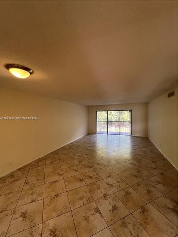 379 Lakeview Dr 205, Weston, FL 33326