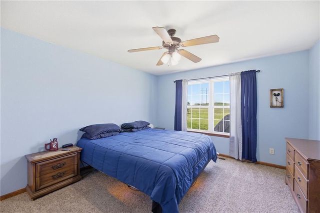 16820 Sheehan Road, Basehor, KS 66007
