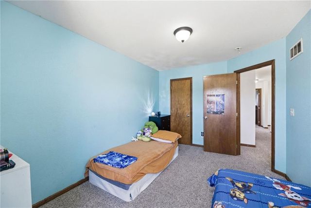 16820 Sheehan Road, Basehor, KS 66007