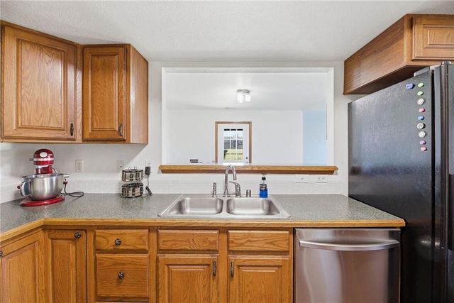 16820 Sheehan Road, Basehor, KS 66007