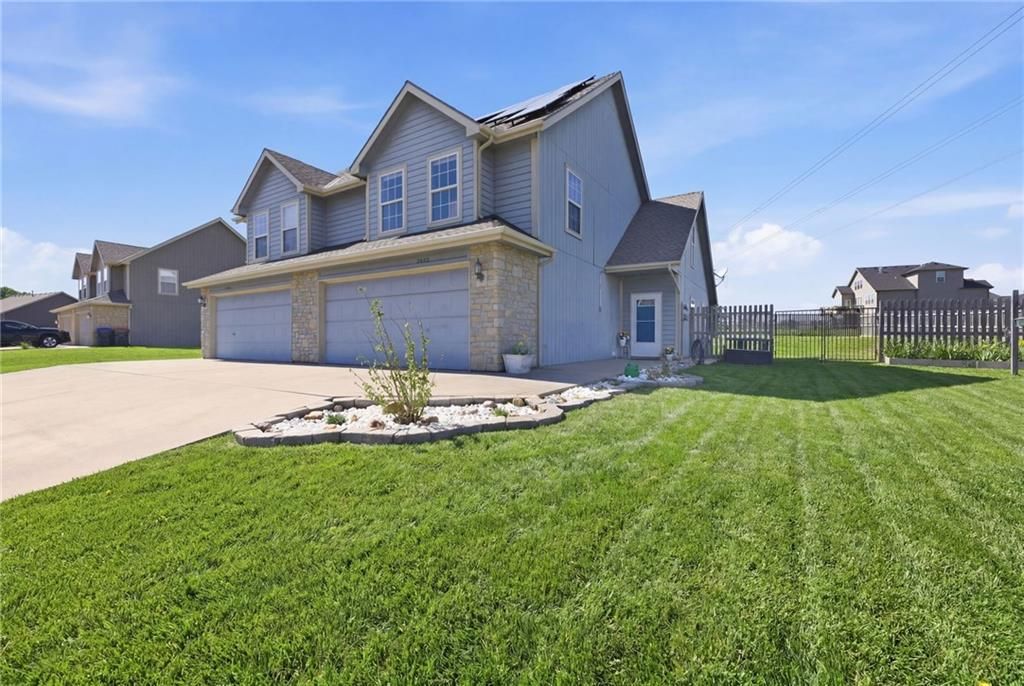 16820 Sheehan Road, Basehor, KS 66007