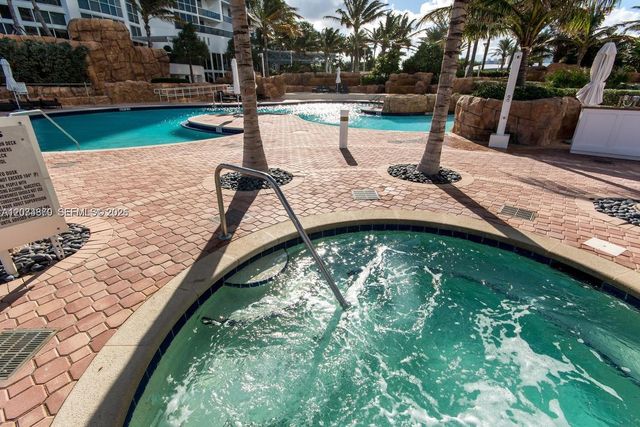 18201 Collins Avenue 4409, Sunny Isles Beach, FL 33160