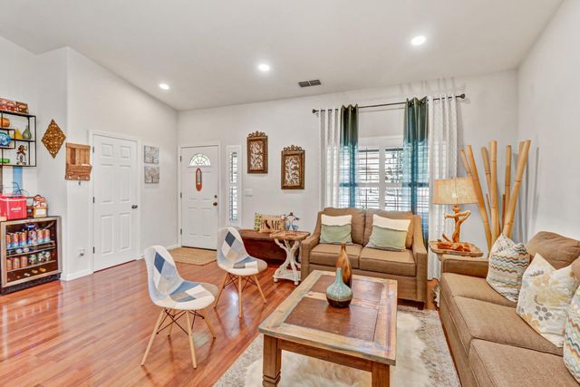 5108 Percheron Dr, Elk Grove, CA 95757