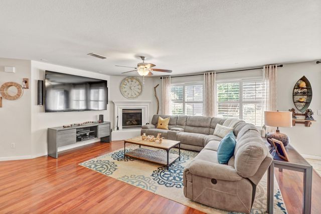 5108 Percheron Dr, Elk Grove, CA 95757