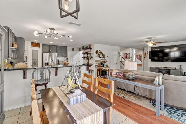 5108 Percheron Dr, Elk Grove, CA 95757