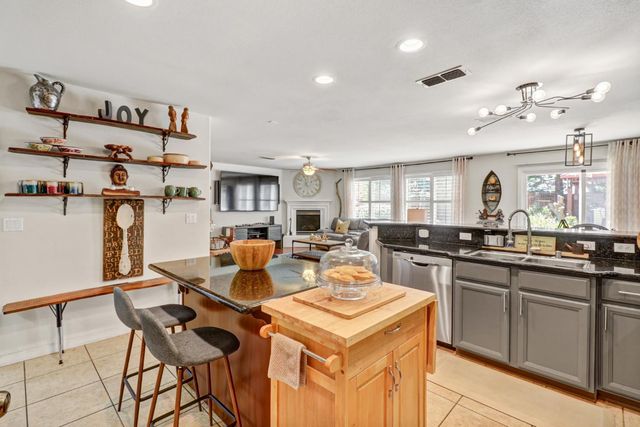 5108 Percheron Dr, Elk Grove, CA 95757