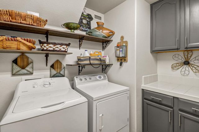 5108 Percheron Dr, Elk Grove, CA 95757