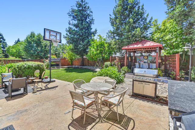 5108 Percheron Dr, Elk Grove, CA 95757