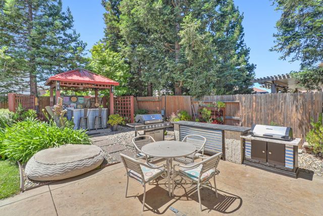 5108 Percheron Dr, Elk Grove, CA 95757