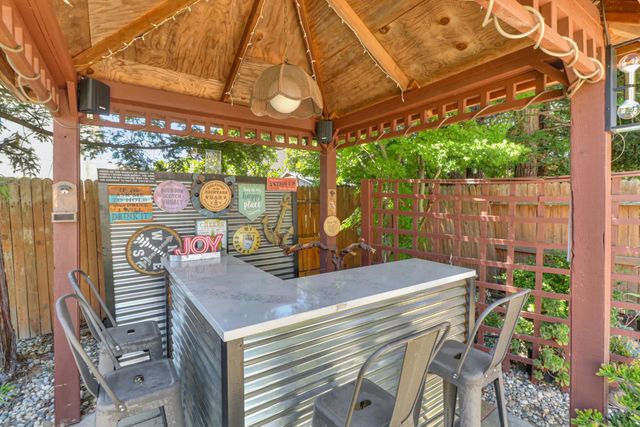 5108 Percheron Dr, Elk Grove, CA 95757