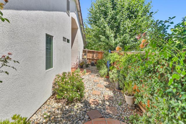 5108 Percheron Dr, Elk Grove, CA 95757