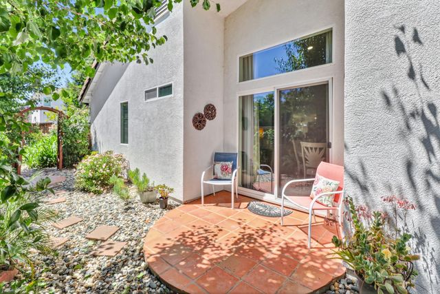 5108 Percheron Dr, Elk Grove, CA 95757