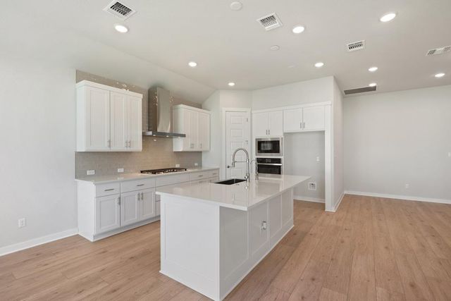 117 Old Wood Road, Liberty Hill, TX 78642