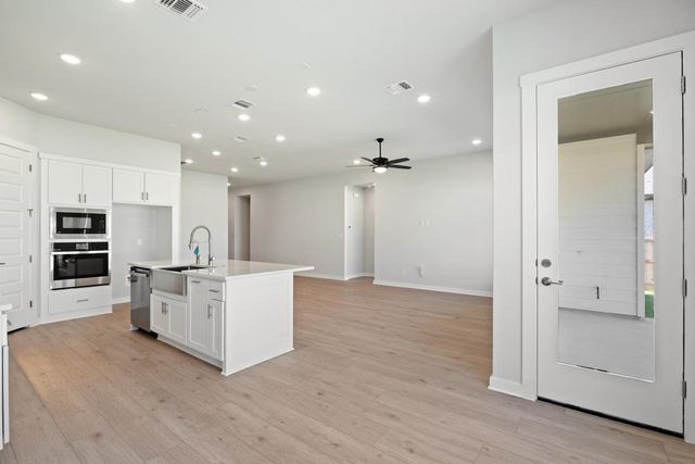 117 Old Wood Road, Liberty Hill, TX 78642