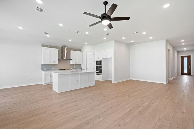 117 Old Wood Road, Liberty Hill, TX 78642