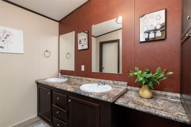 140 Meadow Pond Court, Runaway Bay, TX 76426