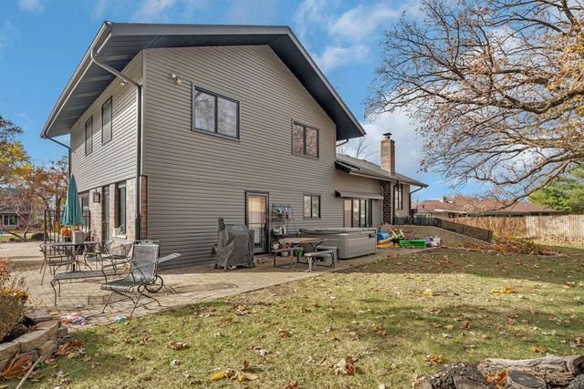 24556 W Lancelot Lane, Shorewood, IL 60404