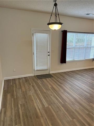 100 Eagle Glen Drive NE, Cartersville, GA 30121