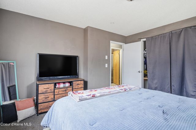 208 Rio Vista St, Osburn, ID 83849