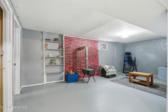 208 Rio Vista St, Osburn, ID 83849