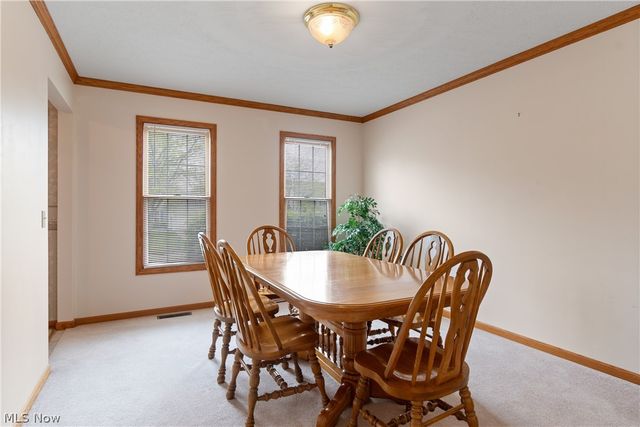 668 Oakcrest Drive, Wadsworth, OH 44281