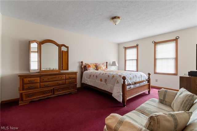 668 Oakcrest Drive, Wadsworth, OH 44281
