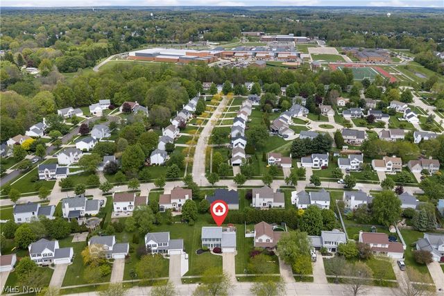 668 Oakcrest Drive, Wadsworth, OH 44281