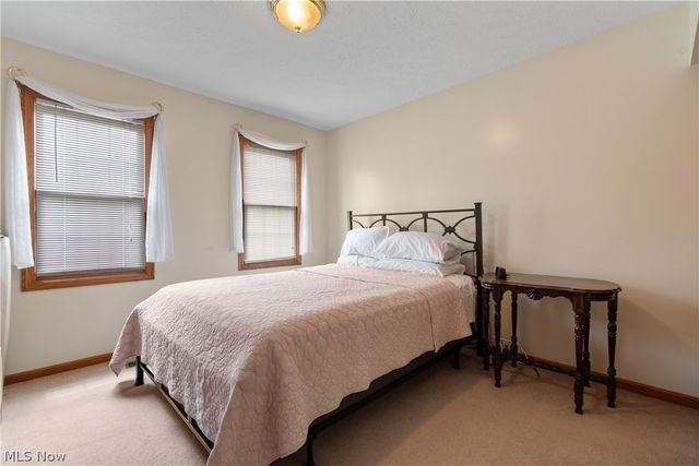 668 Oakcrest Drive, Wadsworth, OH 44281