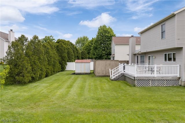 668 Oakcrest Drive, Wadsworth, OH 44281