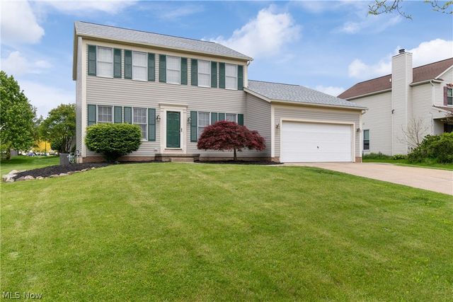 668 Oakcrest Drive, Wadsworth, OH 44281