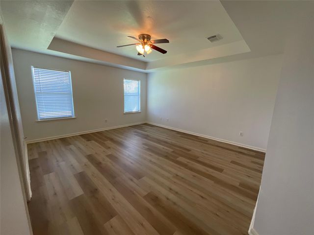 927 Andover Glen Drive, Fresno, TX 77545