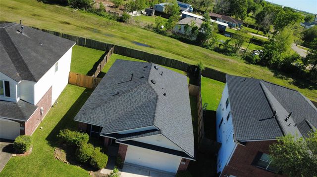 927 Andover Glen Drive, Fresno, TX 77545